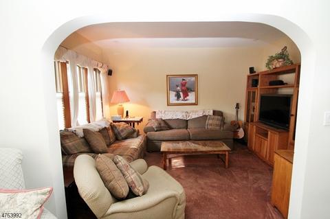 205 Midland Ave, Paramus, NJ 07652 photo 4
