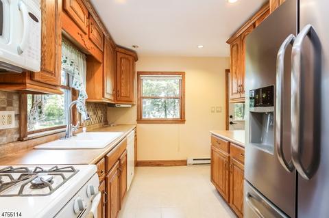 69 Decker Rd, Flemington, NJ 08822 photo 14