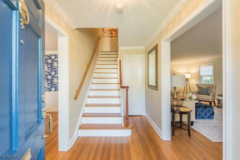 3 Dunnder Dr, Summit, NJ 07901 photo 2