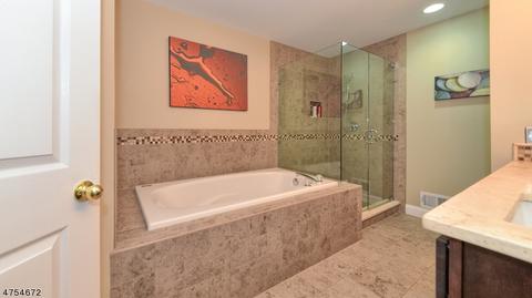 148 Levinberg Ln, Wayne, NJ 07470 photo 18