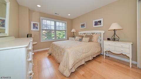 148 Levinberg Ln, Wayne, NJ 07470 photo 14