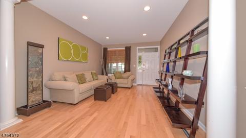 148 Levinberg Ln, Wayne, NJ 07470 photo 4