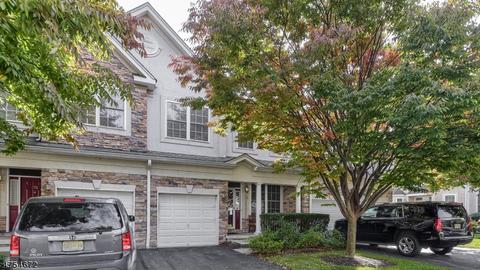 148 Levinberg Ln, Wayne, NJ 07470 photo 2