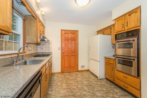 24 Joyce Dr, Roxbury Twp., NJ 07876 photo 5
