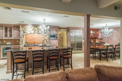 62 Hershey Rd, Wayne, NJ 07470 photo 9