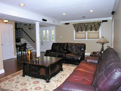 95 Webster Dr, Wayne, NJ 07470 photo 17