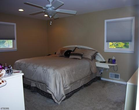 95 Webster Dr, Wayne, NJ 07470 photo 9