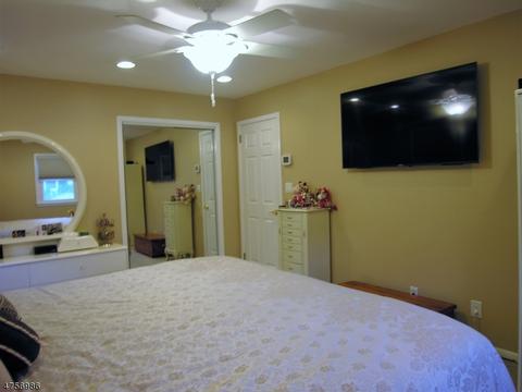 95 Webster Dr, Wayne, NJ 07470 photo 10