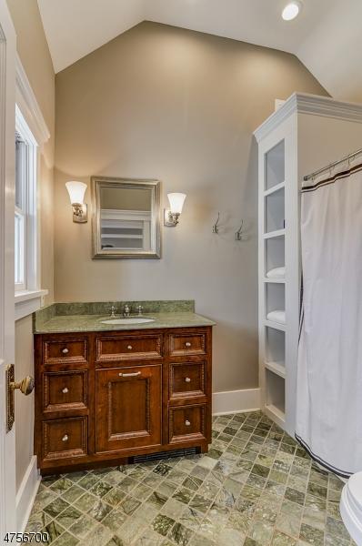 2 Forest Rd, Madison, NJ 07940 photo 12