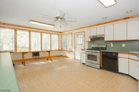 29 Cedar Pl, Wayne, NJ 07470 photo 10