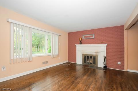 29 Cedar Pl, Wayne, NJ 07470 photo 3