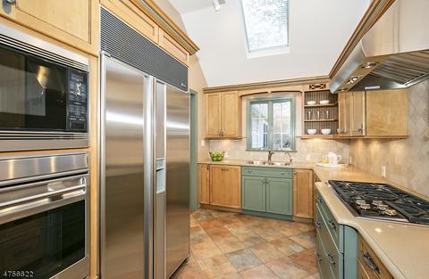 63 W End Ave, Summit, NJ 07901 photo 4