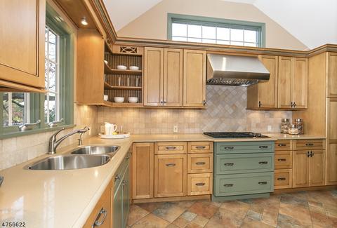 63 W End Ave, Summit, NJ 07901 photo 3