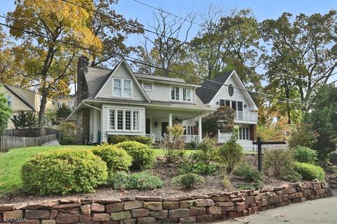 32 Cedars Rd, Caldwell, NJ 07006 photo 1