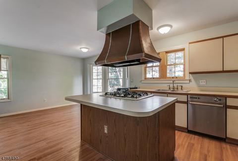 2 Quincy Ct, Wayne, NJ 07470 photo 12