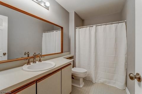 2 Quincy Ct, Wayne, NJ 07470 photo 19