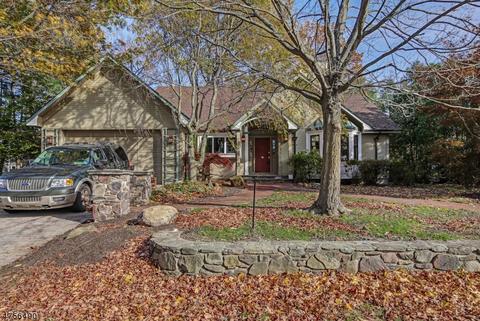2 Quincy Ct, Wayne, NJ 07470 photo 1