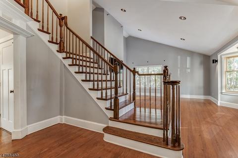 2 Quincy Ct, Wayne, NJ 07470 photo 3