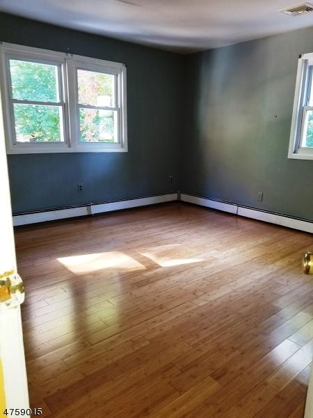 424 Riverside Dr, Wayne, NJ 07470 photo 9