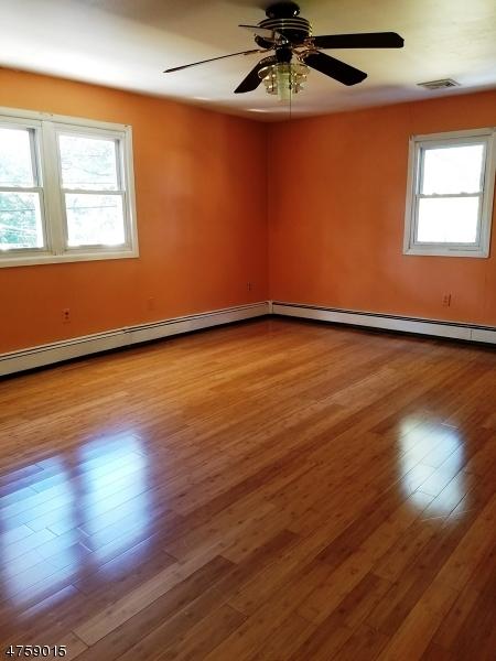 424 Riverside Dr, Wayne, NJ 07470 photo 4