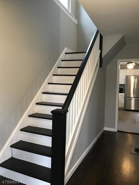 135 Runyon Ave, Middlesex, NJ 08846 photo 2
