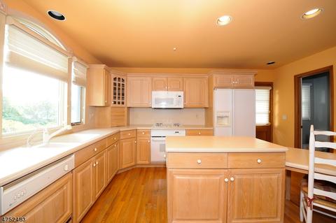 12 Heights Rd, Wayne, NJ 07470 photo 8