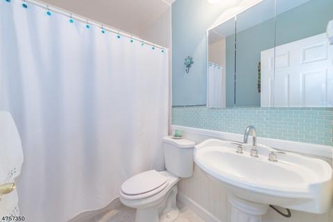 98 Alps Rd, Wayne, NJ 07470 photo 15