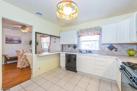 98 Alps Rd, Wayne, NJ 07470 photo 10