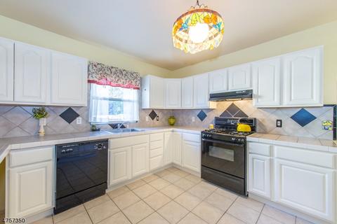 98 Alps Rd, Wayne, NJ 07470 photo 11