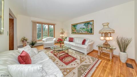 501 Ratzer Rd, Wayne, NJ 07470 photo 3