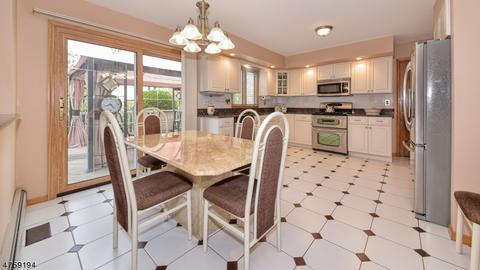 501 Ratzer Rd, Wayne, NJ 07470 photo 7