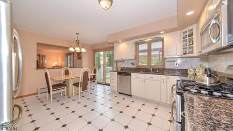 501 Ratzer Rd, Wayne, NJ 07470 photo 6