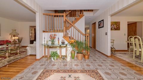 501 Ratzer Rd, Wayne, NJ 07470 photo 2