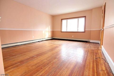 48 Maple Ave, Wallington, NJ 07057 photo 2