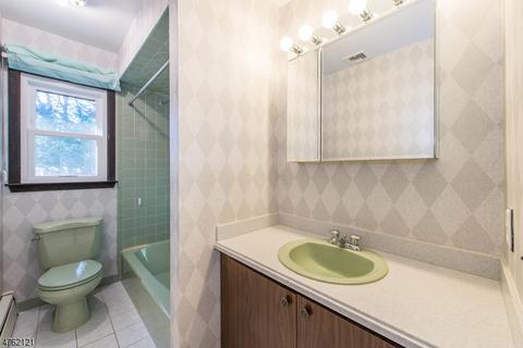 16 King Ct, Wayne, NJ 07470 photo 12