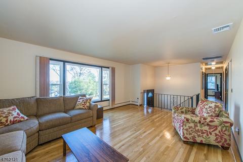 16 King Ct, Wayne, NJ 07470 photo 6