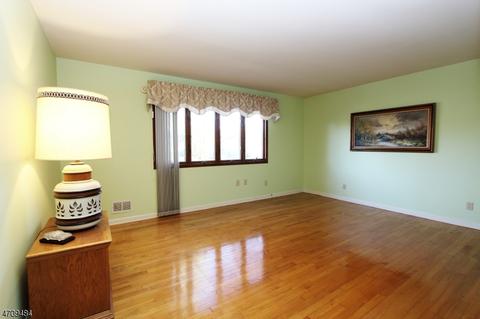 285 Colfax Rd, Wayne, NJ 07470 photo 16