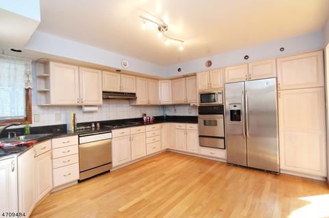 285 Colfax Rd, Wayne, NJ 07470 photo 10
