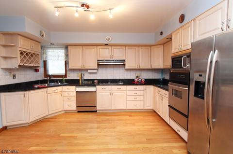 285 Colfax Rd, Wayne, NJ 07470 photo 9