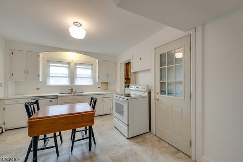 32 E Main St, Mendham, NJ 07945 photo 3
