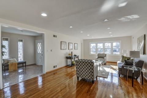 45 Evergreen Ave, Springfield, NJ 07081 photo 2