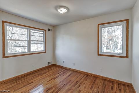 45 Evergreen Ave, Springfield, NJ 07081 photo 11