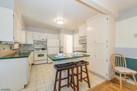 77 Lions Head Blvd, Wayne, NJ 07470 photo 5