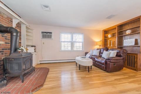77 Lions Head Blvd, Wayne, NJ 07470 photo 9