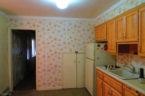 254 Washington Pl, Paramus, NJ 07652 photo 8