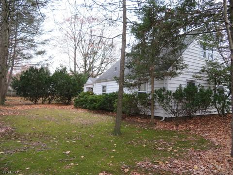 254 Washington Pl, Paramus, NJ 07652 photo 21
