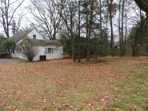 254 Washington Pl, Paramus, NJ 07652 photo 22