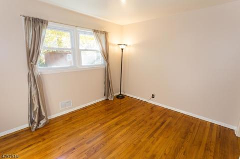 415 Warfield Rd, North Plainfield, NJ 07063 photo 7