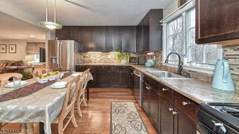217 Ratzer Rd, Wayne, NJ 07470 photo 6