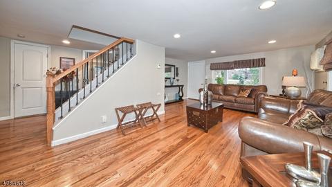 217 Ratzer Rd, Wayne, NJ 07470 photo 4